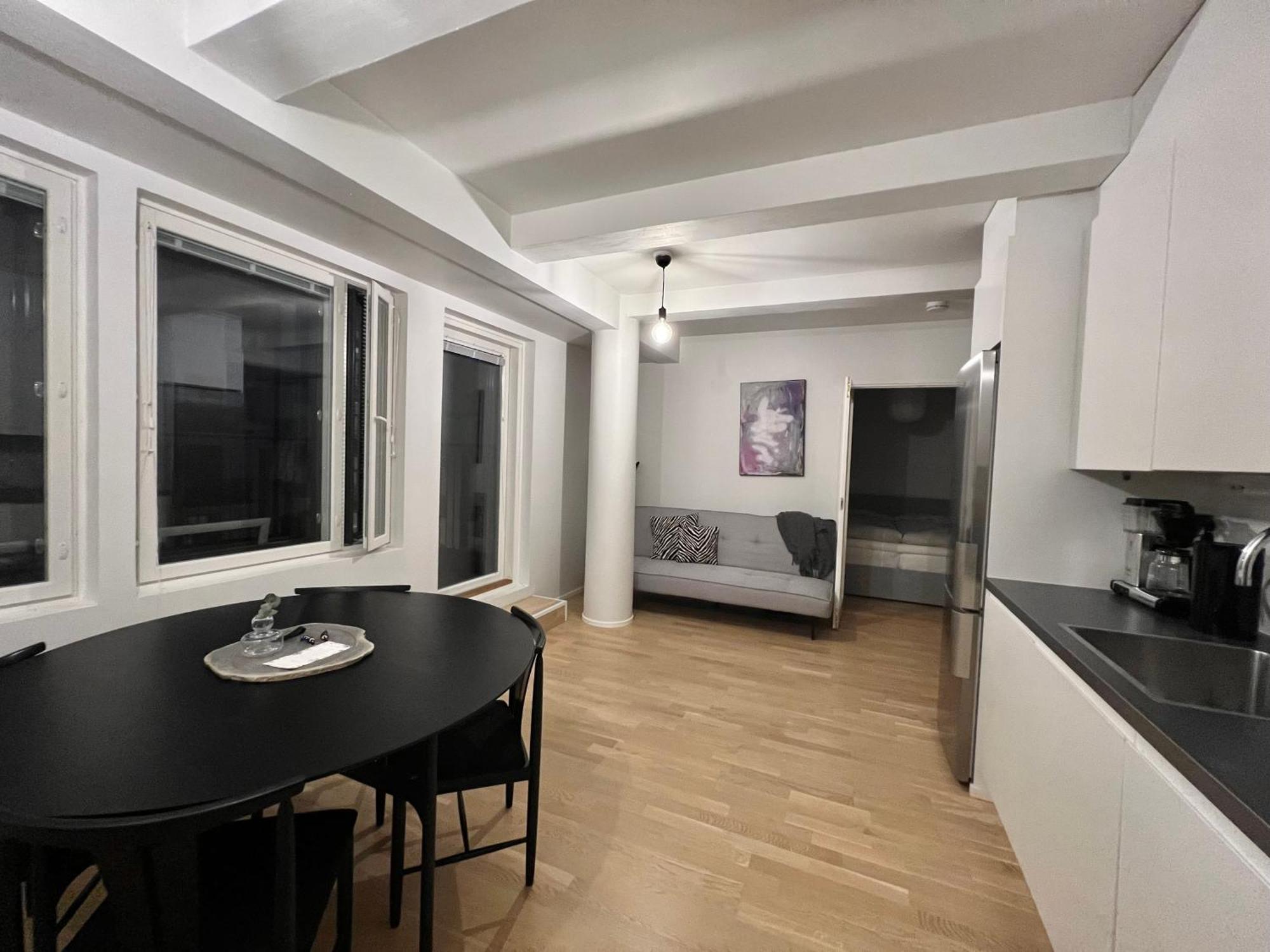 Modern Apartment With Private Terrace Helsinki Exterior photo